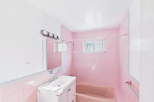 1256 Allerton Ave, Bronx, NY 10469 - Photo 16