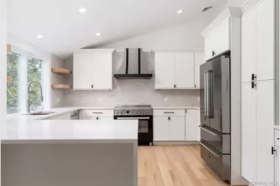 2547 Army Place, Bellmore, NY 11710 - Photo 6