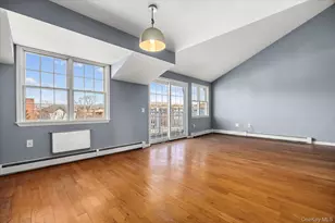 94-28 Magnolia Ct, Ozone Park, NY 11417 - Photo 4