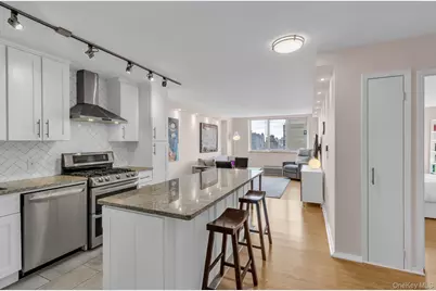 345 E 93rd Street #29D, New York, NY 10128 - Photo 2