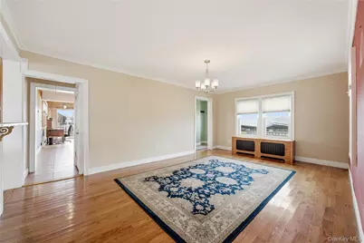 264 S Bayview Avenue, Amityville, NY 11701 - Photo 14