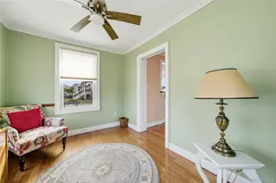 264 S Bayview Ave, Amityville, NY 11701 - Photo 10