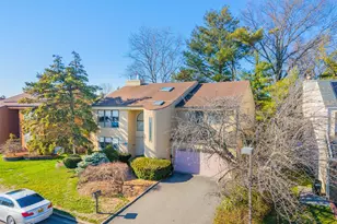 17 Princeton Dr, Syosset, NY 11791 - Photo 2