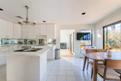 17 Princeton Drive, Syosset, NY 11791 - Photo 18