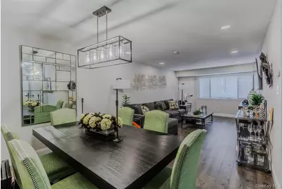 172 Pointe Circle N #172, Coram, NY 11727 - Photo 4