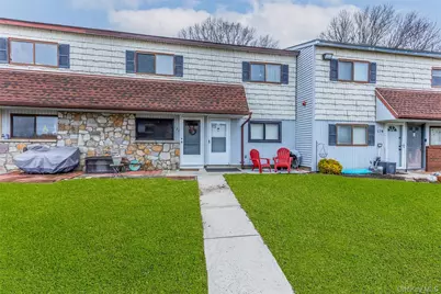 172 Pointe Circle N #172, Coram, NY 11727 - Photo 1