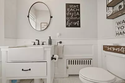 56 Broad Street, Williston Park, NY 11596 - Photo 16