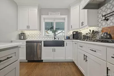 56 Broad Street, Williston Park, NY 11596 - Photo 10