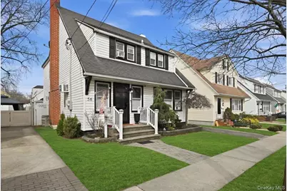 56 Broad Street, Williston Park, NY 11596 - Photo 2