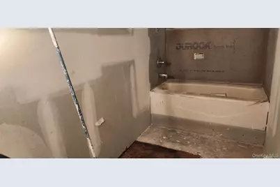 9 Surrey Street, Rock Hill, NY 12775 - Photo 32