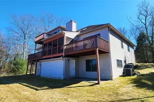 9 Surrey St, Rock Hill, NY 12775 - Photo 2