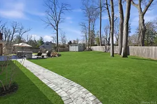 125 Highland Rd, Glen Cove, NY 11542 - Photo 38