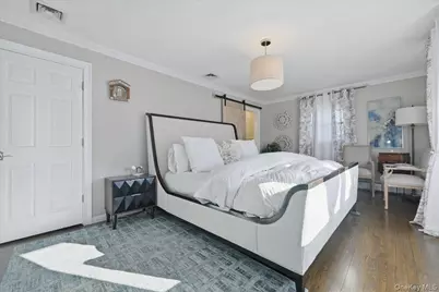 125 Highland Road, Glen Cove, NY 11542 - Photo 18