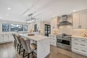 665 Mount Sinai-Coram Rd, Mount Sinai, NY 11766 - Photo 8