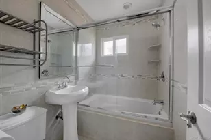 1393 Lombardy Blvd, Bay Shore, NY 11706 - Photo 12