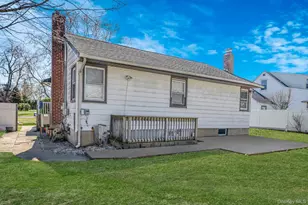 59 Tippin Dr, Huntington Station, NY 11746 - Photo 18