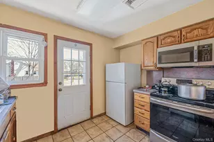 59 Tippin Dr, Huntington Station, NY 11746 - Photo 4