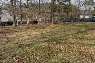 1 Daylilly Ct, Middle Island, NY 11953 - Photo 20