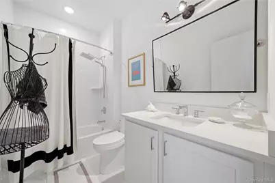 214 Belmont Circle, Yaphank, NY 11980 - Photo 32