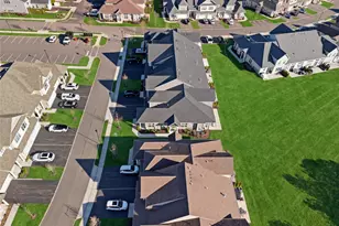 214 Belmont Cir, Yaphank, NY 11980 - Photo 46