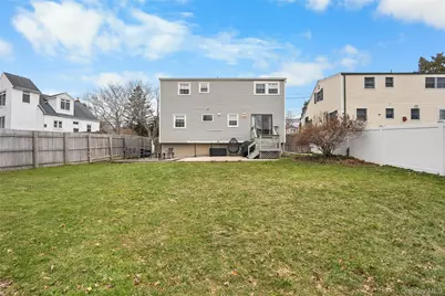 62 Smith Street, Greenlawn, NY 11740 - Photo 18
