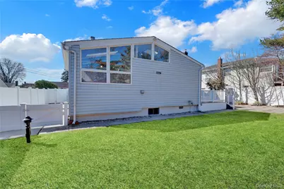 188 N Kentucky Avenue, Massapequa, NY 11758 - Photo 34