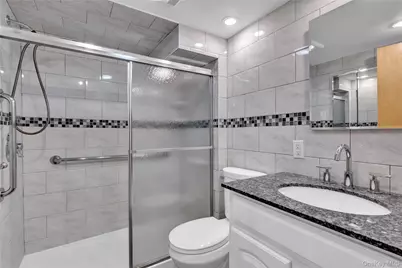 188 N Kentucky Avenue, Massapequa, NY 11758 - Photo 30