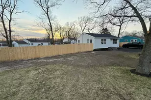 661 College Rd, Farmingville, NY 11738 - Photo 20