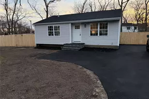 661 College Rd, Farmingville, NY 11738 - Photo 2