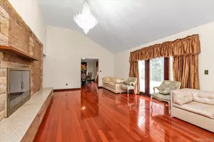 84 Horton Pl, Syosset, NY 11791 - Photo 6