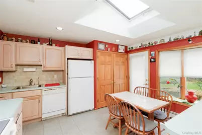 3 Chimney Court, Brookhaven, NY 11719 - Photo 8