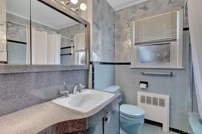 2 Jackson Avenue, Massapequa Park, NY 11762 - Photo 12