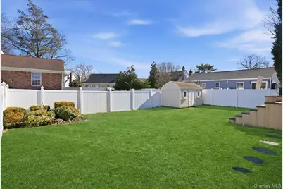 1165 Meadowbrook Road, Merrick, NY 11566 - Photo 30