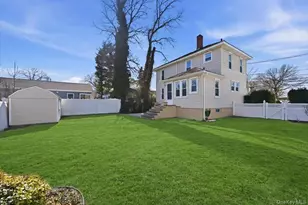 1165 Meadowbrook Rd, Merrick, NY 11566 - Photo 36