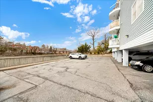 37 Harbor Ln, New Rochelle, NY 10805 - Photo 16