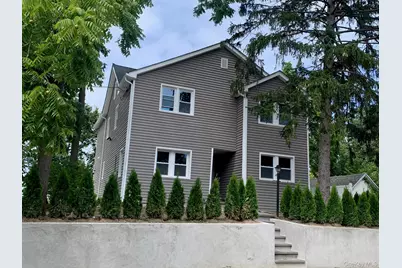 71 Lannon Place #D, Port Washington, NY 11050 - Photo 2