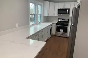 71 Lannon Pl, Port Washington, NY 11050 - Photo 4