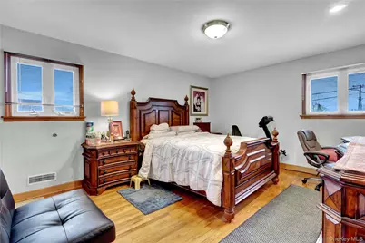 125 Marcus Avenue, New Hyde Park, NY 11040 - Photo 14