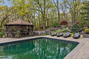 263 Old Commack Rd, Kings Park, NY 11754 - Photo 26