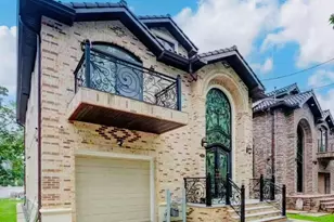 157-49 Rose Ave, Flushing, NY 11355 - Photo 2