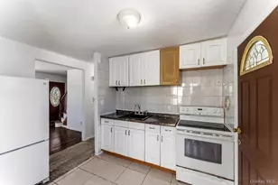 712 Park Ave, Uniondale, NY 11553 - Photo 8