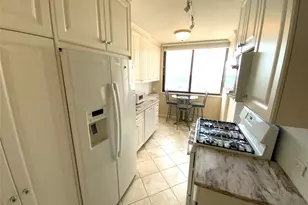 271-10 Grand Central Pkwy, Floral Park, NY 11005 - Photo 8