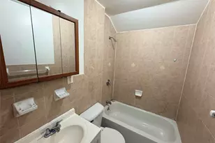 118-33 199th St, Jamaica, NY 11412 - Photo 4