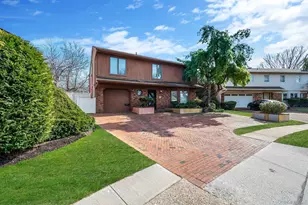 61 Southgate Rd, Valley Stream, NY 11581 - Photo 2