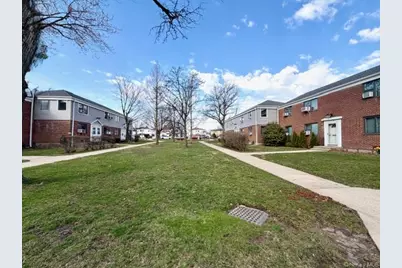 67-29 Bell Boulevard #2, Bayside, NY 11364 - Photo 2