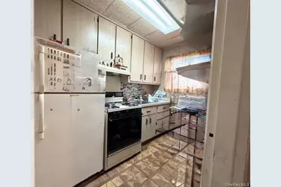 67-29 Bell Boulevard #2, Bayside, NY 11364 - Photo 6