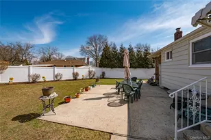 23 Olga Ln, Commack, NY 11725 - Photo 14