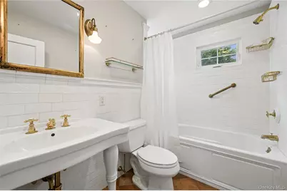 101 Harvard Avenue, Rockville Centre, NY 11570 - Photo 22