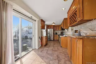 115 Young Ave, Yonkers, NY 10710 - Photo 8
