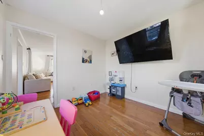 115 Young Avenue, Yonkers, NY 10710 - Photo 14